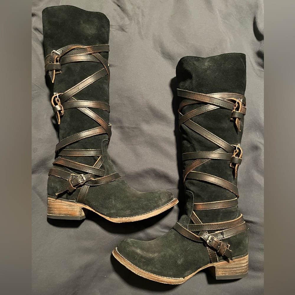 Freebirds by Stephen Garett Black Suede Boots